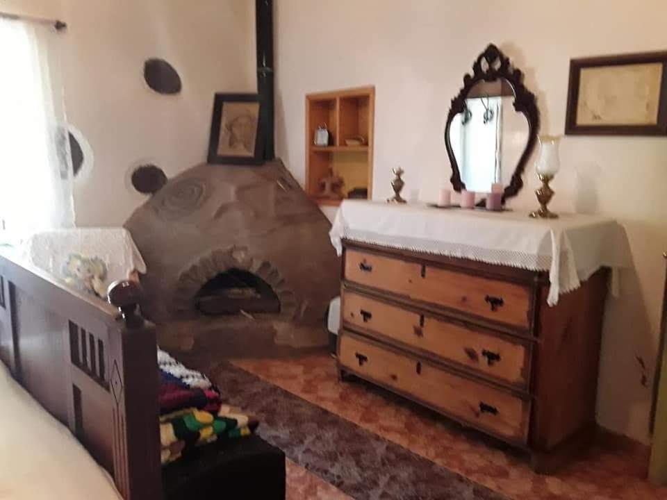 Ecoartejeda Cave House Guest House Eksteriør bilde